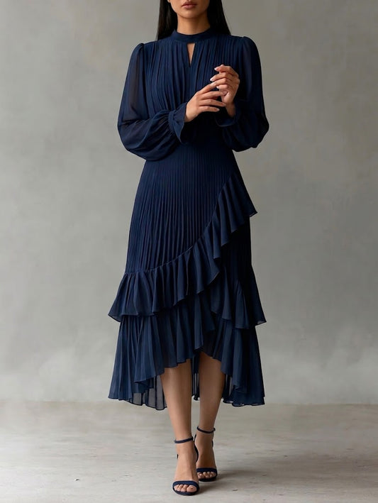 Elegante vestido plisado con volantes