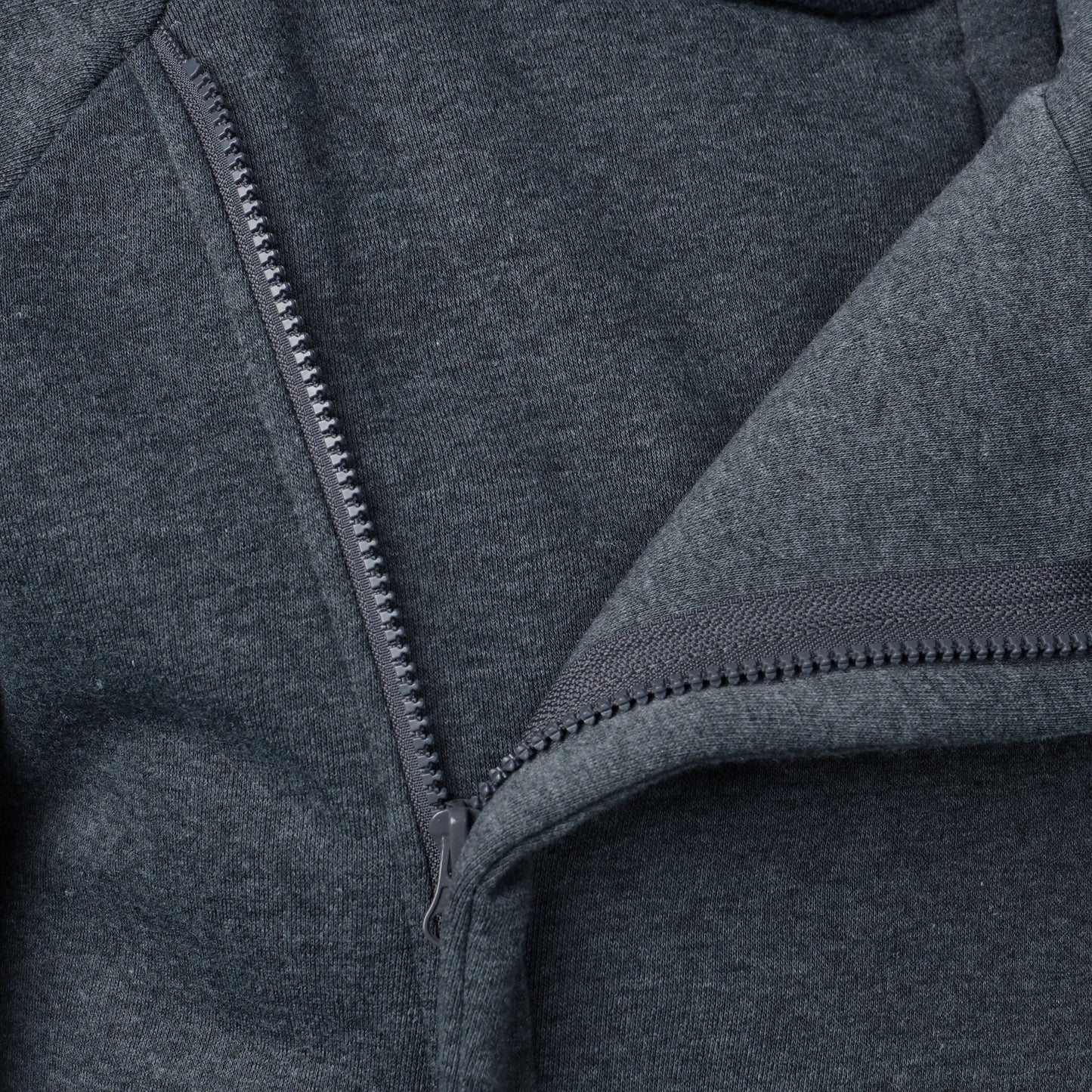 Sudadera con capucha y cremallera