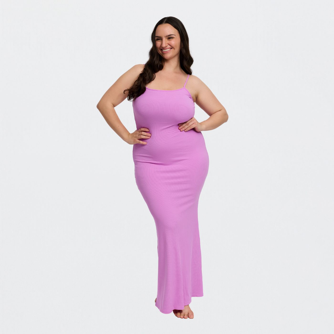 Vestido largo tipo camiseta con canalé