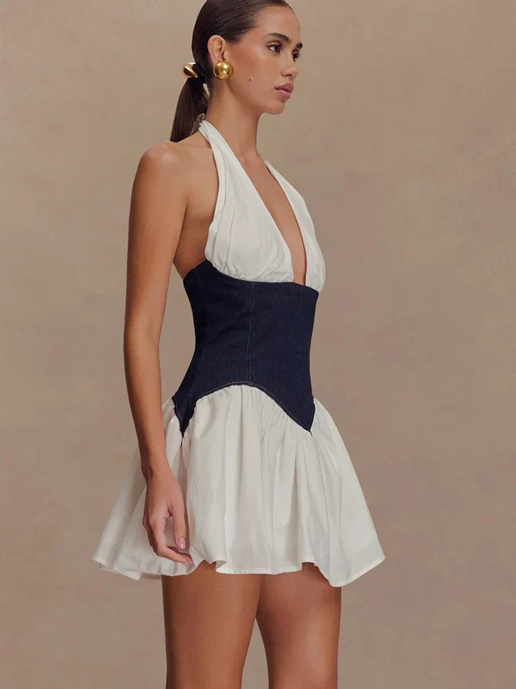 Minivestido tipo corsé con cuello halter