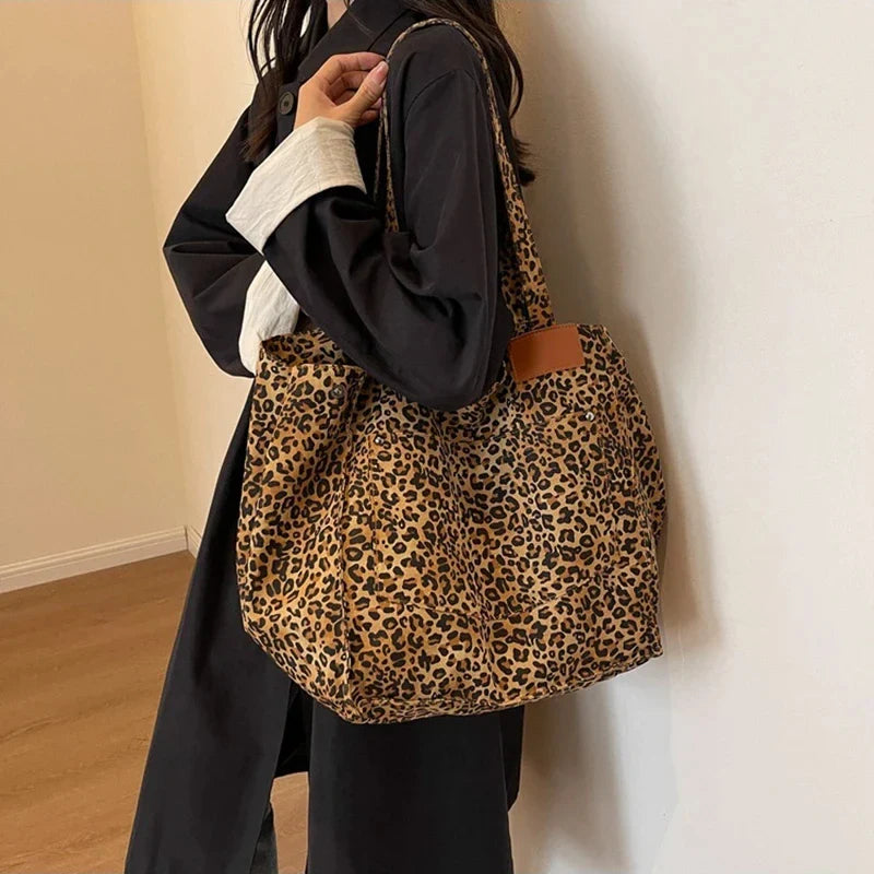 Bolso de lona con estampado de leopardo retro