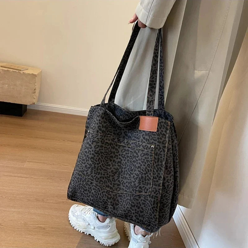 Bolso de lona con estampado de leopardo retro