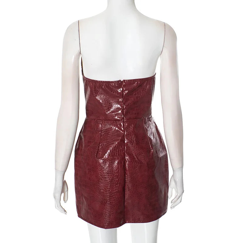 vestido corto de cuero sin tirantes para mujer