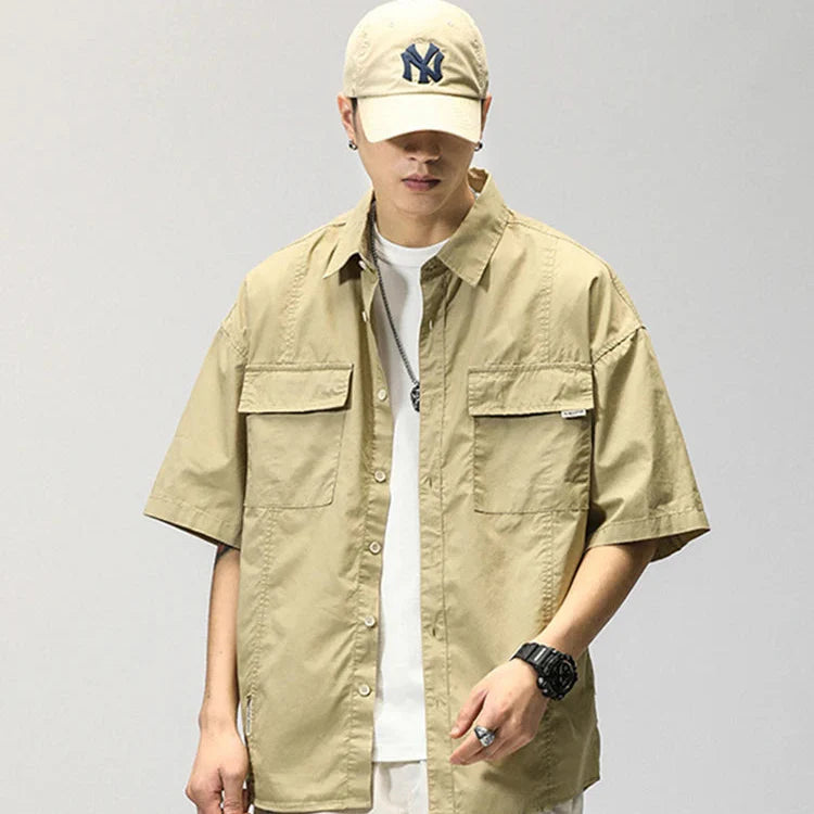 Camisa básica con bolsillos