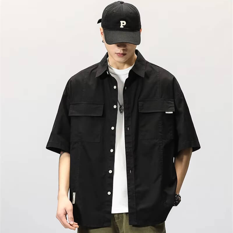 Camisa básica con bolsillos