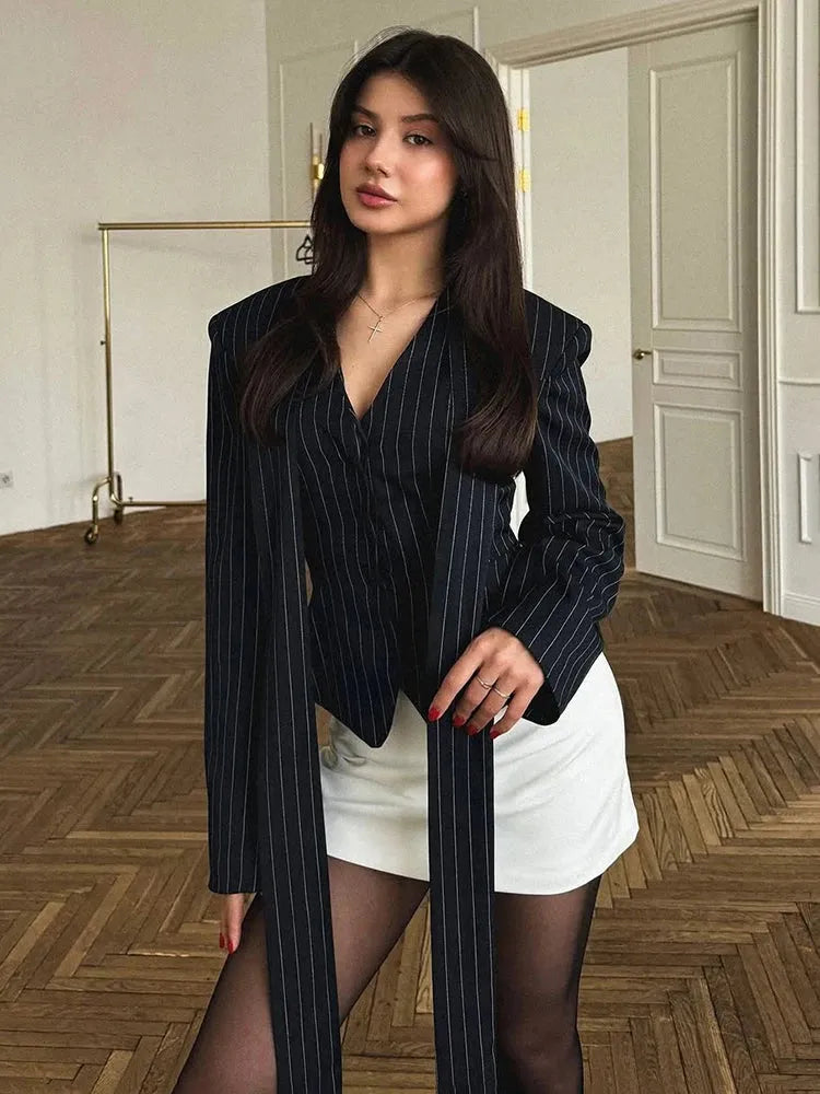 Chaqueta tipo blazer con cuello en V
